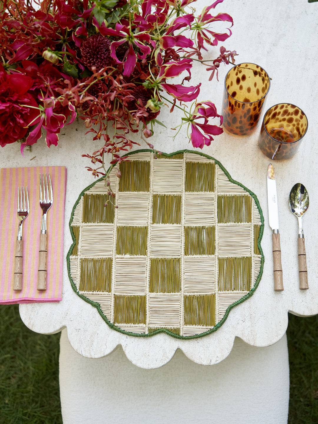 Olive Check Charger Mat